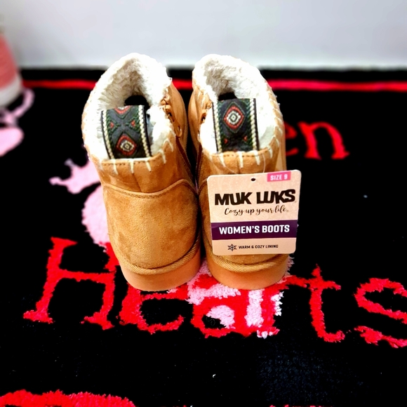 NWT Muk Luk Tan Suede Ankle Boots with Sherpa Lining Size 9 - Picture 8 of 9